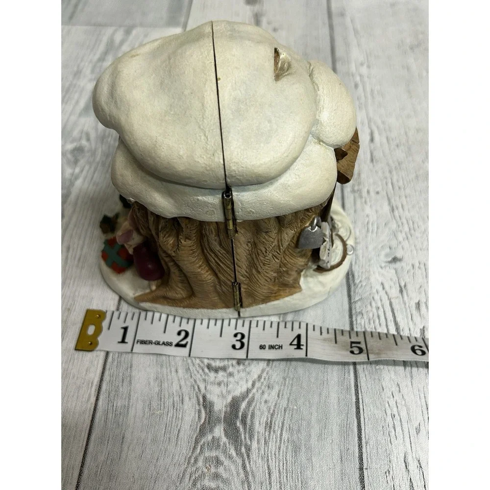 Vintage Disney Rabbit's House 1995 Christmas‎ at Our House Pooh Hinged Figurine